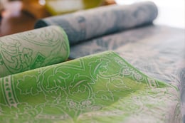 https://images.microcms-assets.io/assets/a061b71b7a084ccfa781f19d8659cbbd/1c60deed29c94b5f86aa8bfff86adb9f/en_kimono-oriden__780-520_12.jpg