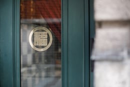 https://images.microcms-assets.io/assets/a061b71b7a084ccfa781f19d8659cbbd/219a2f1d60e74606a0486b1ed59fb9fb/en_marufukuro_019_780-520.jpg