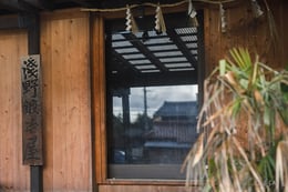 https://images.microcms-assets.io/assets/a061b71b7a084ccfa781f19d8659cbbd/6ac99d02a14d42e5876946afc2aa0cc6/en_asanokajiya_from_slug.jpg