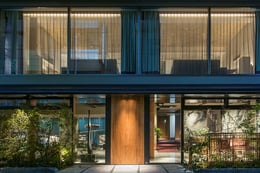 https://images.microcms-assets.io/assets/a061b71b7a084ccfa781f19d8659cbbd/8ce68f56eea64ba08aff142c84ac9d8a/amz-kyoto_780-520_008.jpg