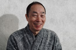 https://images.microcms-assets.io/assets/a061b71b7a084ccfa781f19d8659cbbd/a73f6b8b59f64425b49cf584c6068a51/en_miwayugawara_from.jpg