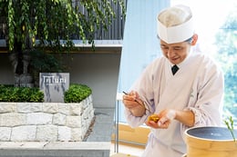 https://images.microcms-assets.io/assets/a061b71b7a084ccfa781f19d8659cbbd/f971c1e69b874865bd2b34ef34c2aca7/en_muni-kyoto_jigyosya_bunkatsu.jpg