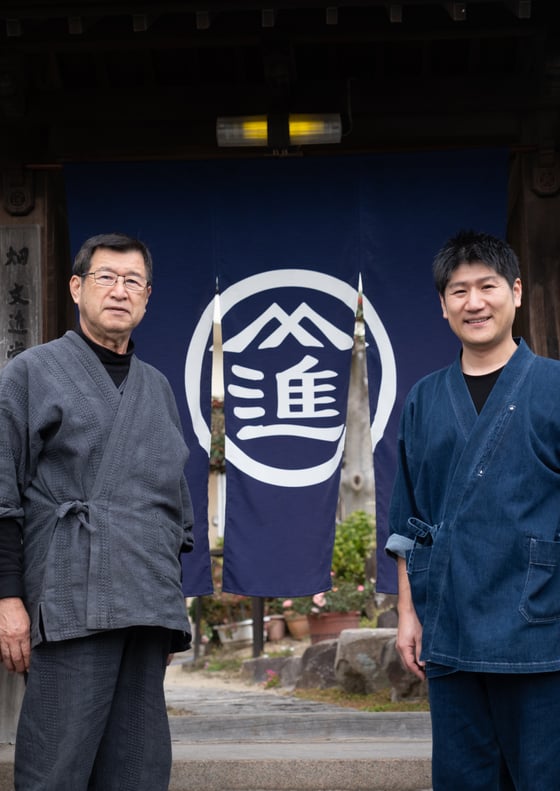 A Father and Son Passing on the Artistic Legacy of Kawajiri Brushes to the Futureの画像