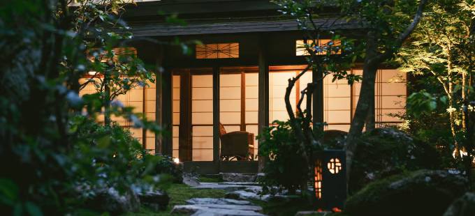 Garden approach to the evening stay