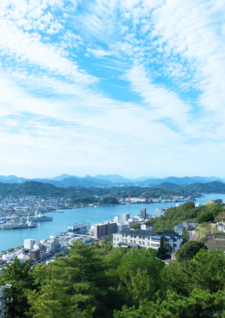 [Experiential Stay]  Stay in an Onomichi Ryokan and Tour a Local Sake Brewery: A Soothing Journey into History and Sake