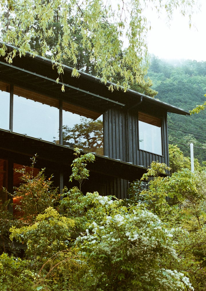 [Experiential Stay] Explore Tokyo’s Rural Okutama Region with an Overnight Stay and Forge Your Own Mini-Katana at Hirata Swordsmith