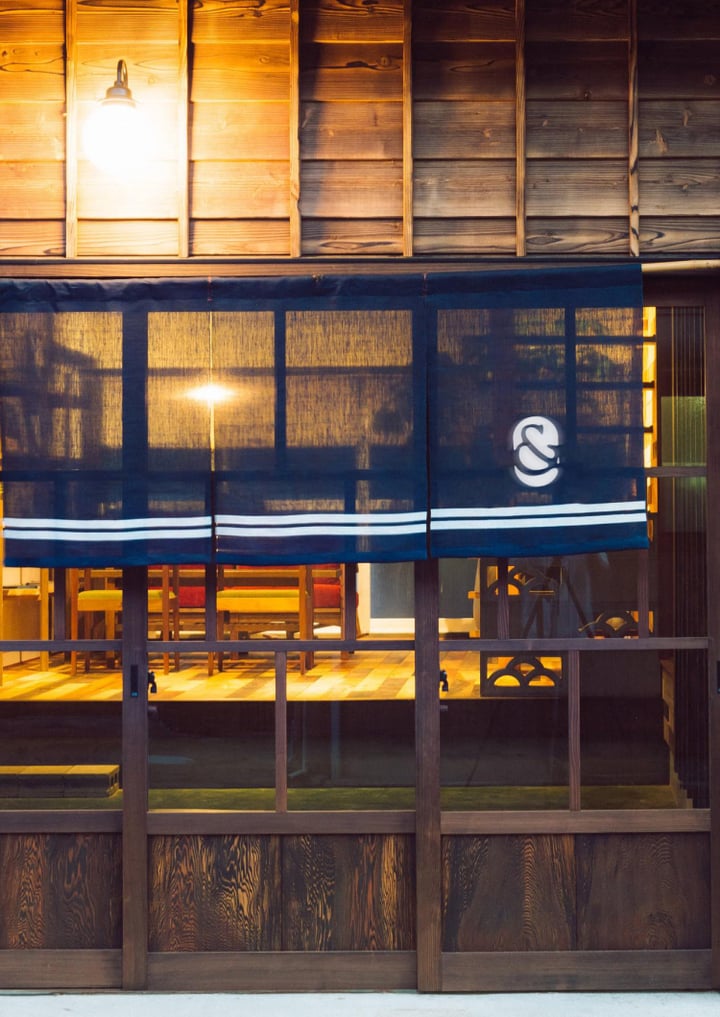 [Experiential Stay] Visit the Gassho-Zukuri of Gokayama and Experience Woodcarving with a Master Artisan