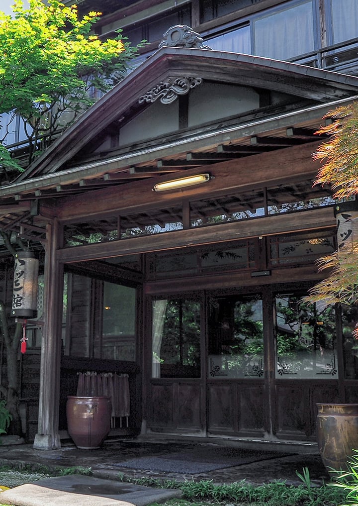 [Experiential Stay] Stay at a Historic Ryokan Inn and Taste Local Sake in Hida Furukawa, Where History and Nature Intertwine