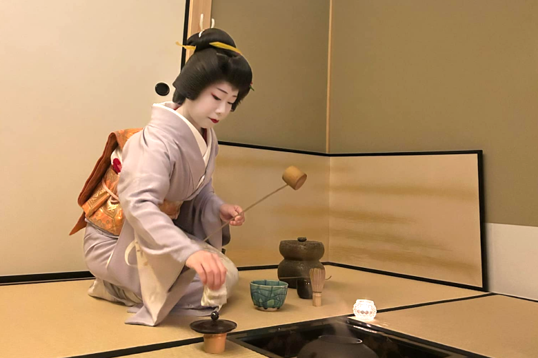 Nighttime Tea Ceremony Experience at a Tea Room in Nagoya — With ...