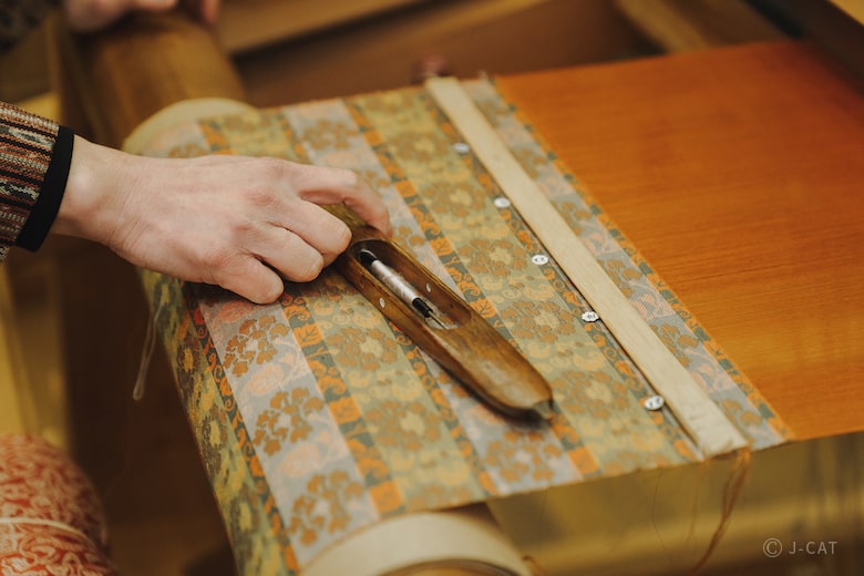 One-to-One Nishiki-ori Weaving Experience with a Master