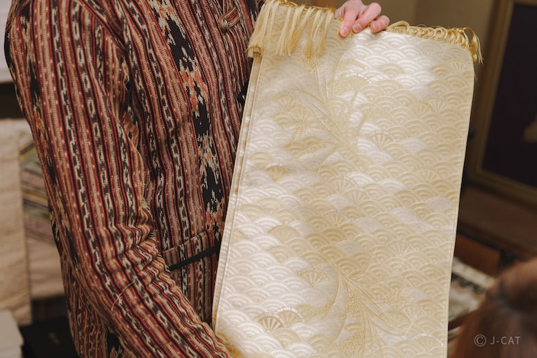 THE WEAVING BOOK 機織り Weaving with Wire: Creating Woven Metal Fabric: Miller