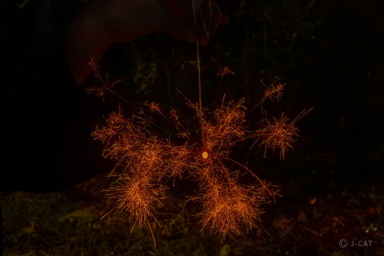元祖　花火 Enter the World of Traditional Wabi Fireworks in a Crafting