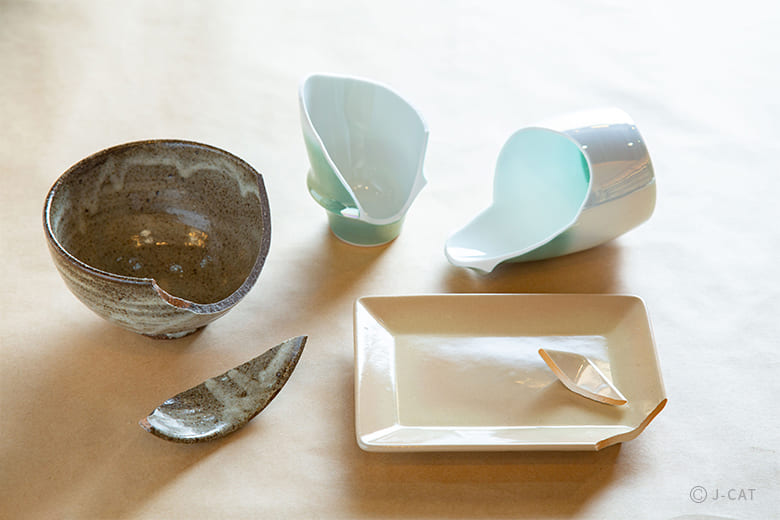 Repair A Traditional Ceramic With Modern Kintsugi Techniques In repair-a-traditional-ceramic-with-modern-kintsugi-techniques-in