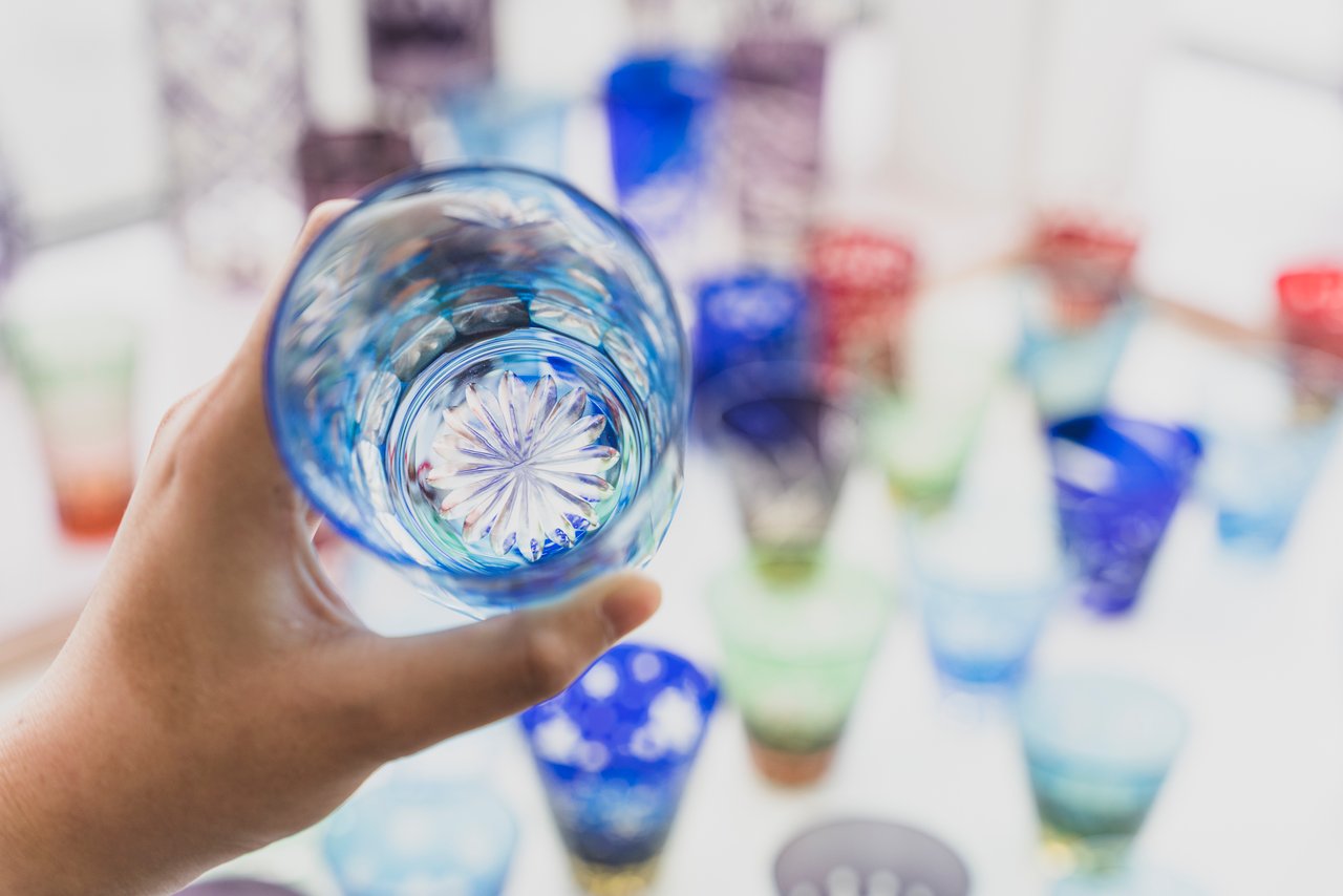 Create Unique Glass Art by Cutting Vibrantly Colored Edo Glass