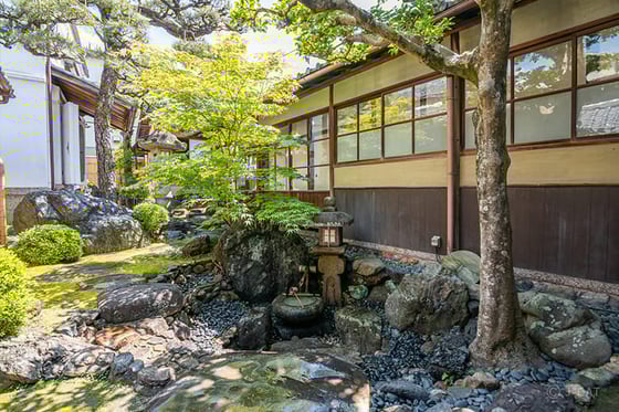 https://storage.otonami.jp/images%2Fen_nakamura-tokichi-pm_sub_3_5678dd5c.jpg?alt=media