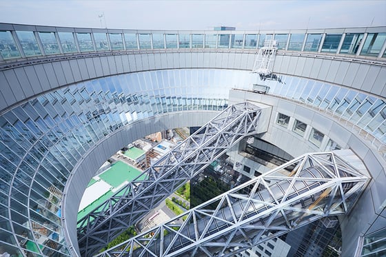 https://storage.otonami.jp/images%2Fen_umeda-skybldg_sub_3_de7d99fe.jpg?alt=media