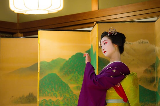 https://storage.otonami.jp/images%2Fkumahiko-geisha_thumbnail_8f7f1928.jpg?alt=media
